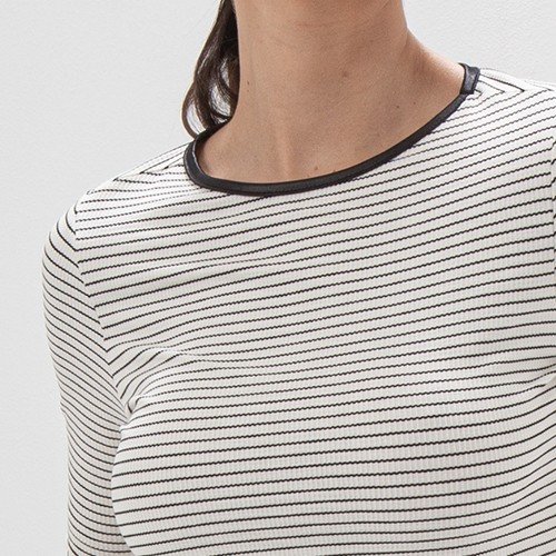 blusa listrada off white manga curta belanie descricao