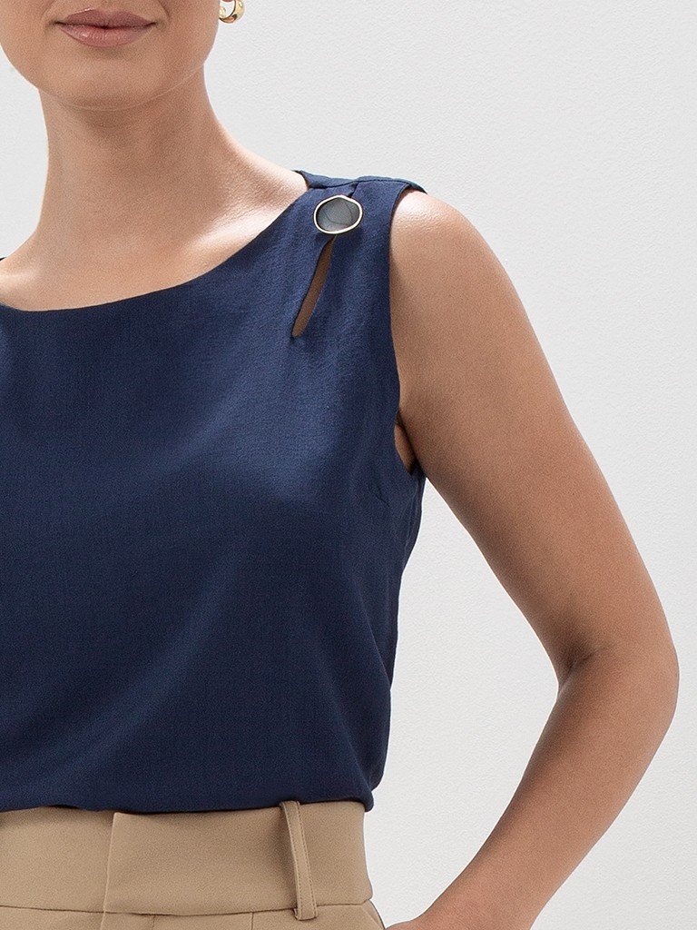 blusa greicy detalhe botao