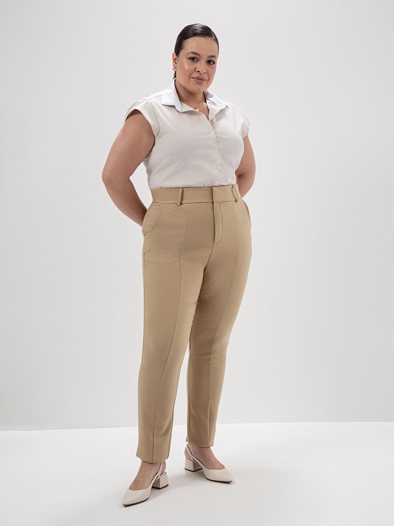 calca giovana plus size frente