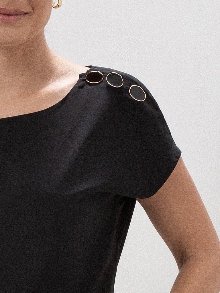 blusa karen detalhes botao