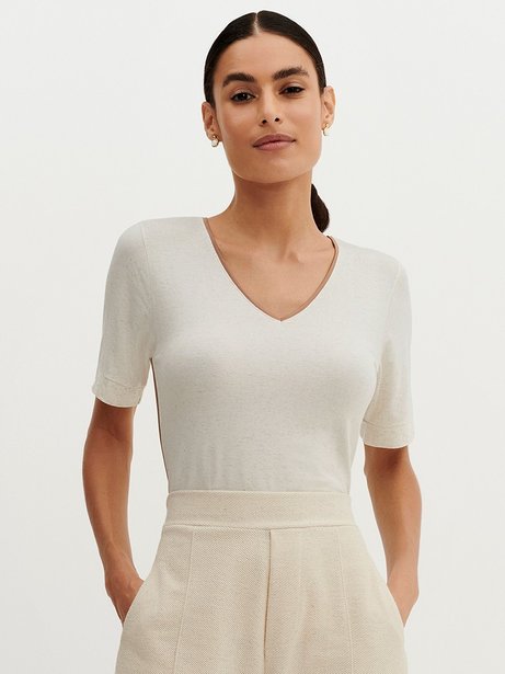 Blusa Manga Curta em Malha com Linho Natural Karolaine