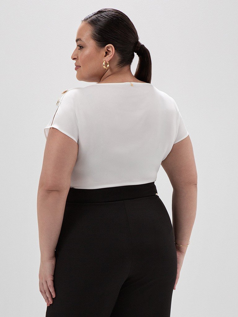 blusa maisa plus costas detalhe