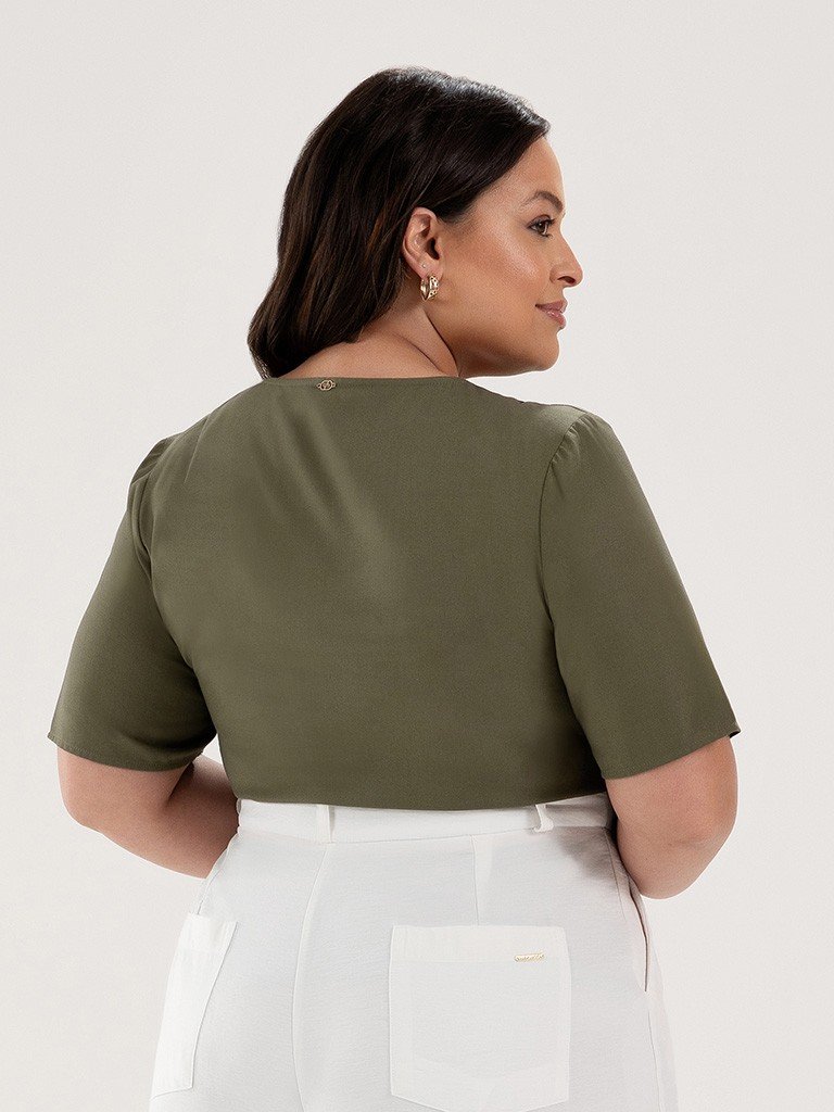 blusa kiara plus size detalhe costa