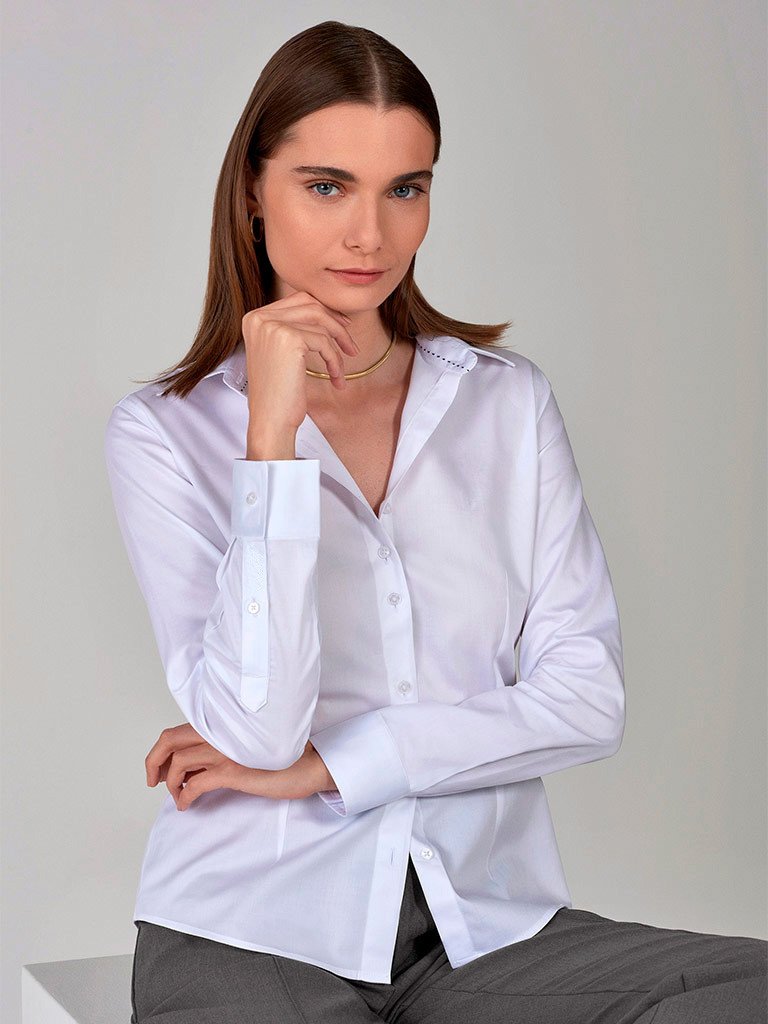 camisa monograma branca ava capa