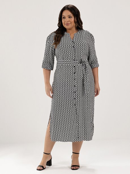 Vestido Chemise em Viscose Estampada Plus Size Preto e Branco Natalia