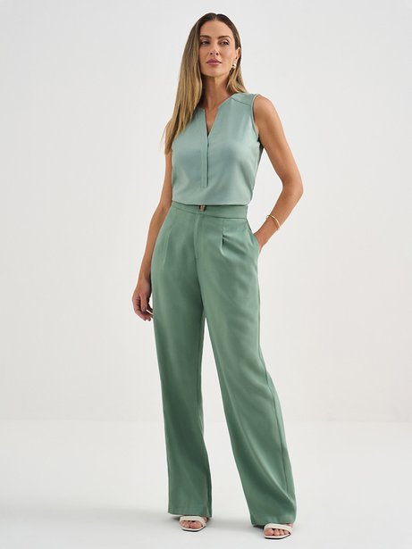 Calça Wide Leg em Alfaiataria de Viscose Verde Sálvia Danubia