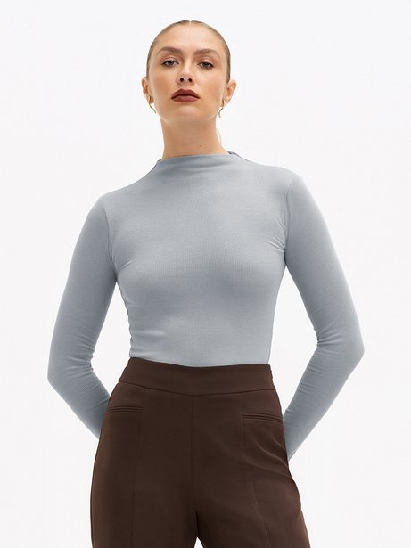 Blusa Canelada Gola Alta Cinza Azulado Adele