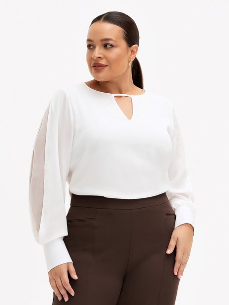 Blusa com Recorte Plus Size Off White Carin