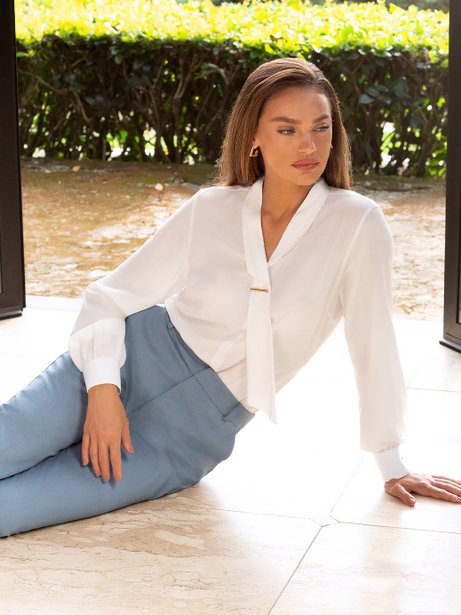 Blusa Manga Longa em Viscose Off White Elenice