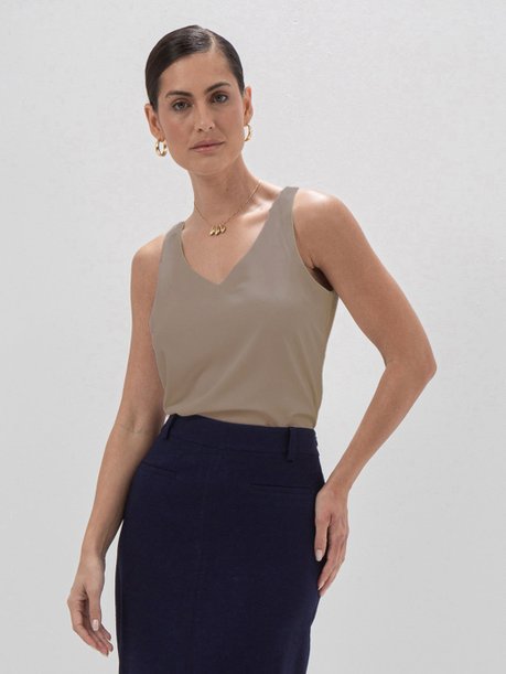 Regata Feminina Decote V Bege Luma