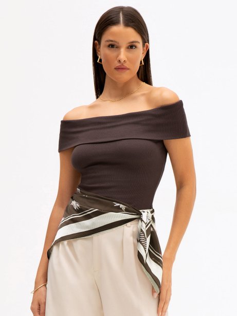 Blusa Ombro a Ombro de Malha Canelada Marrom Gracy