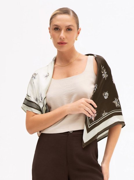 Blusa sem Manga em Viscose Fluid Aveia Geralda