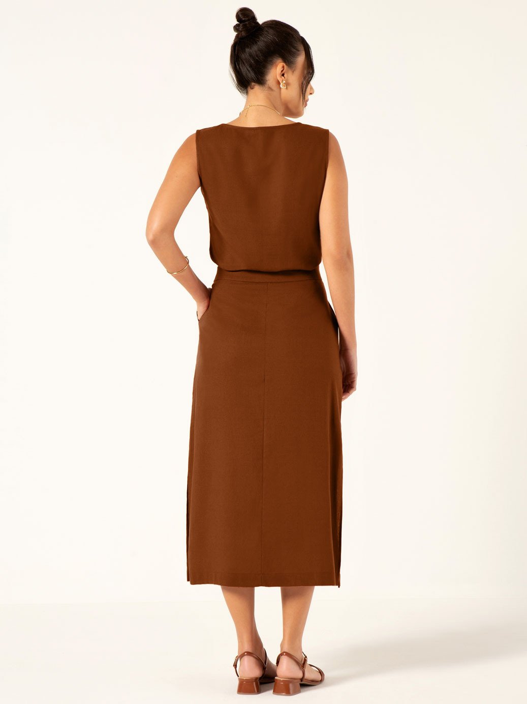 brinco orleans colar argelia blusa helga cinto oriana saia heleonor sapato iriane 2 2