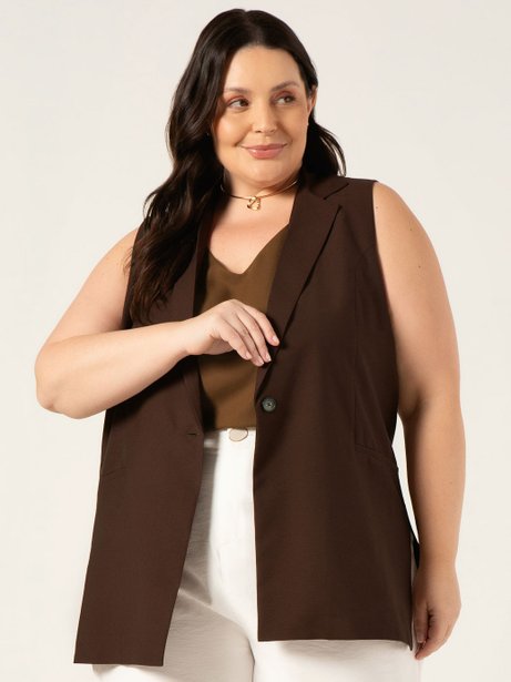 Colete Alongado de Alfaiataria em Viscose Plus Size Marrom Crislene
