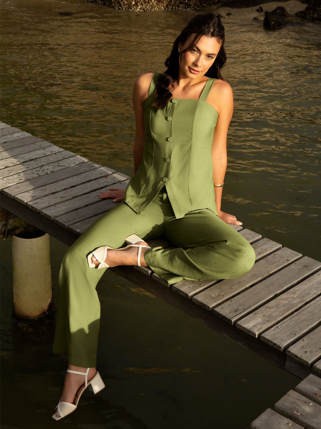 blusa laurine e calca larice