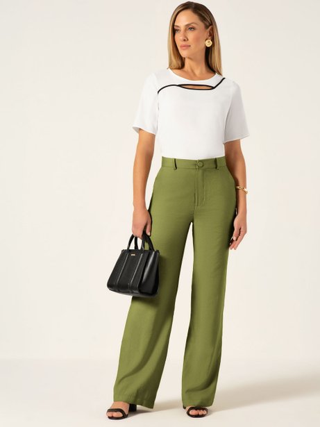 Blusa Manga Curta em Crepe Off White Laurita