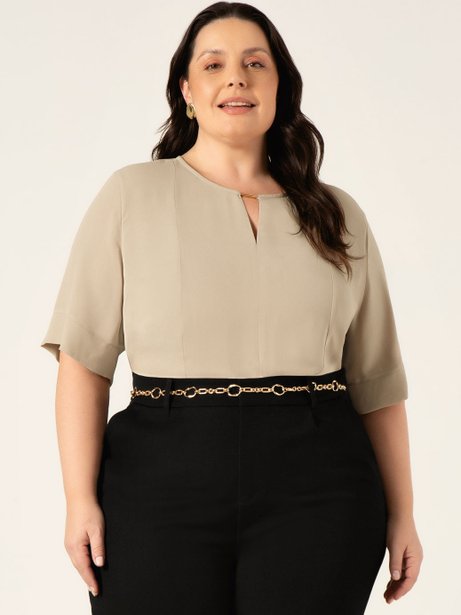 Blusa Manga Curta em Crepe Plus Size Nude Nadir