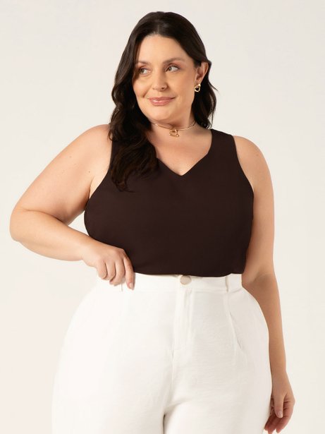 Regata Feminina Decote V Plus Size Marrom Luma