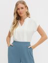 Blusa Manga Curta com Pregas em Crepe Off White Neia