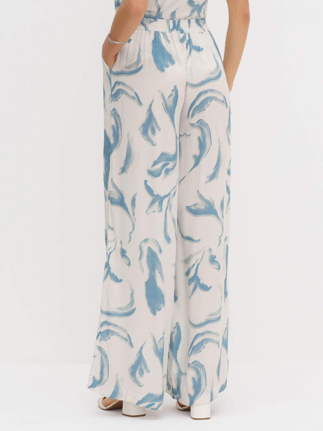 10800320 regata manu 19200496 calca magda 3 1