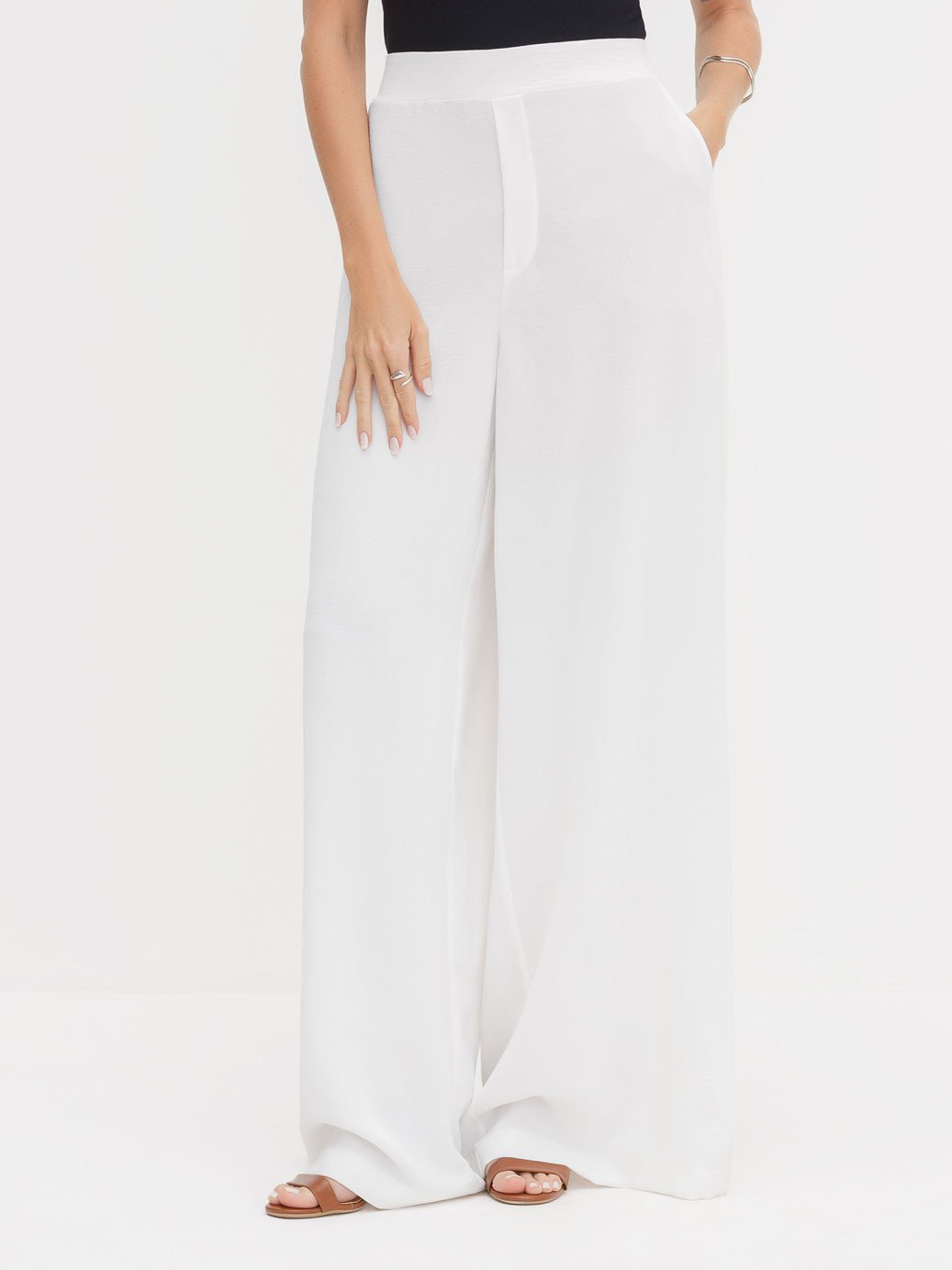 10501647 luanita preto 19200507 paola 2 1