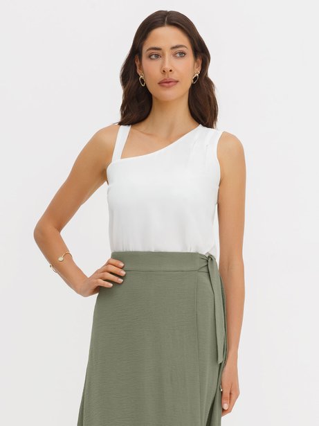 Blusa Assimétrica em Crepe Off White Olga