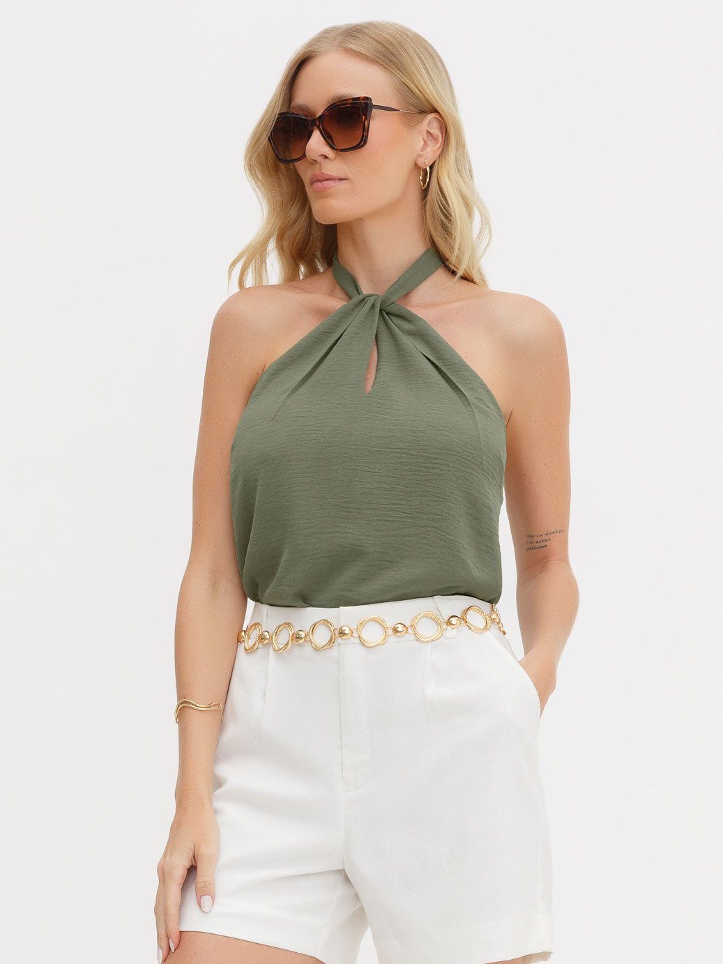 15600166 oculos boston 10800334 blusa petra 19200506 bermuda poliana sandalia elenir 2 1