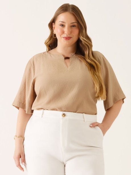 Blusa Decote V em Viscose Plus Size Bege Rosemary