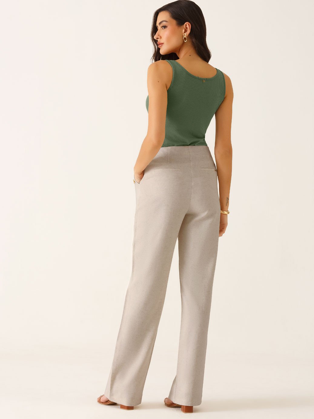 10800346 blusa danusa verde oliva 19200374 calca briele 2 4