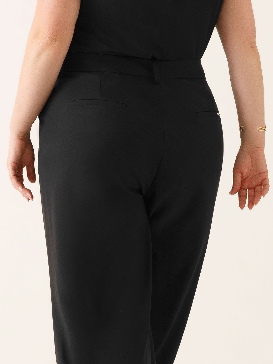 19200545 calca evelyn 6