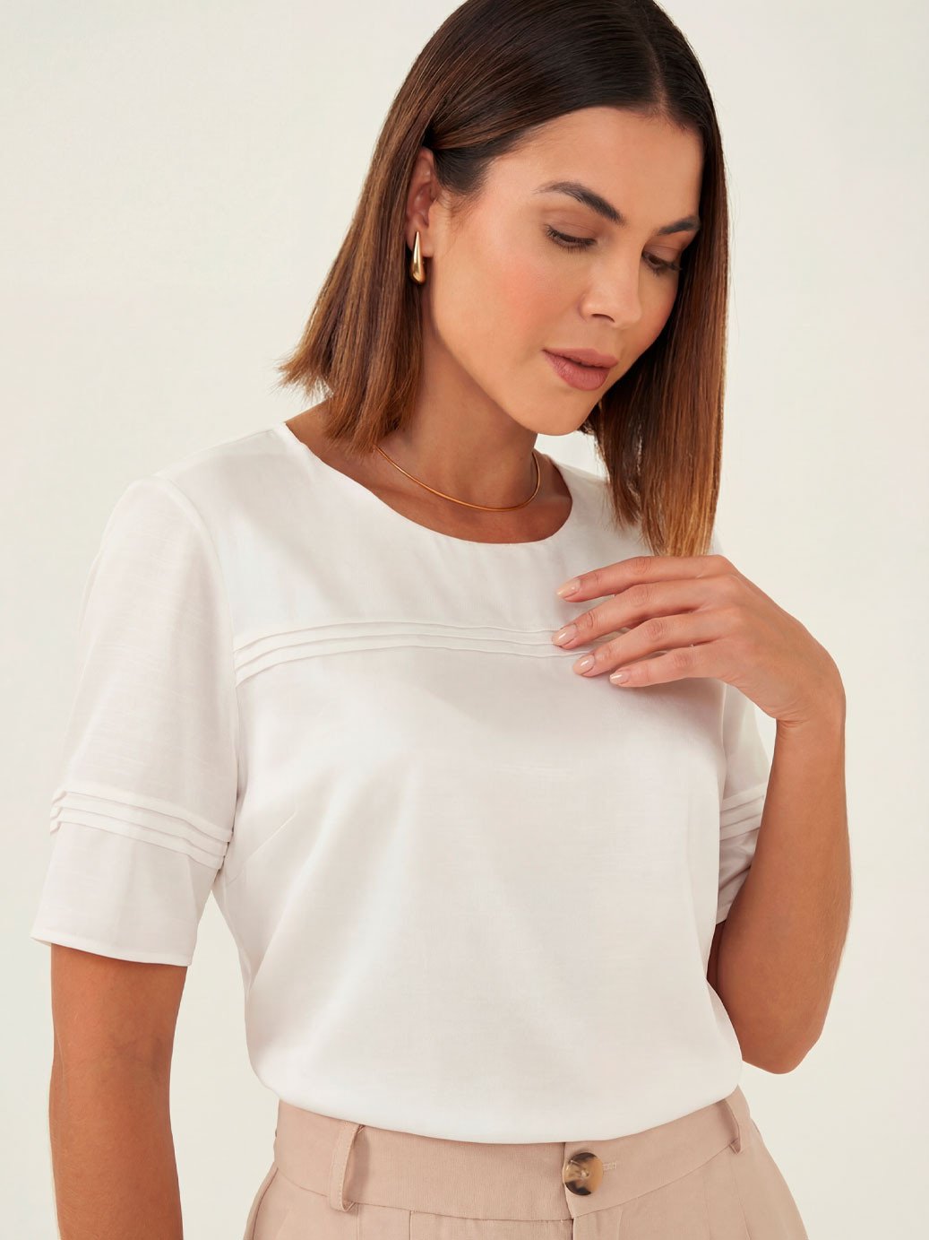 blusa manga curta acetinada off white raiany1