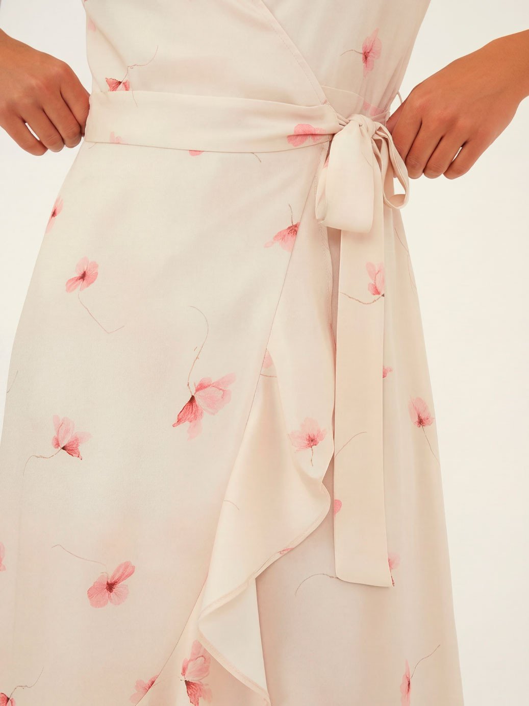 vestido midi em viscose estampada floral baunilha sonia1