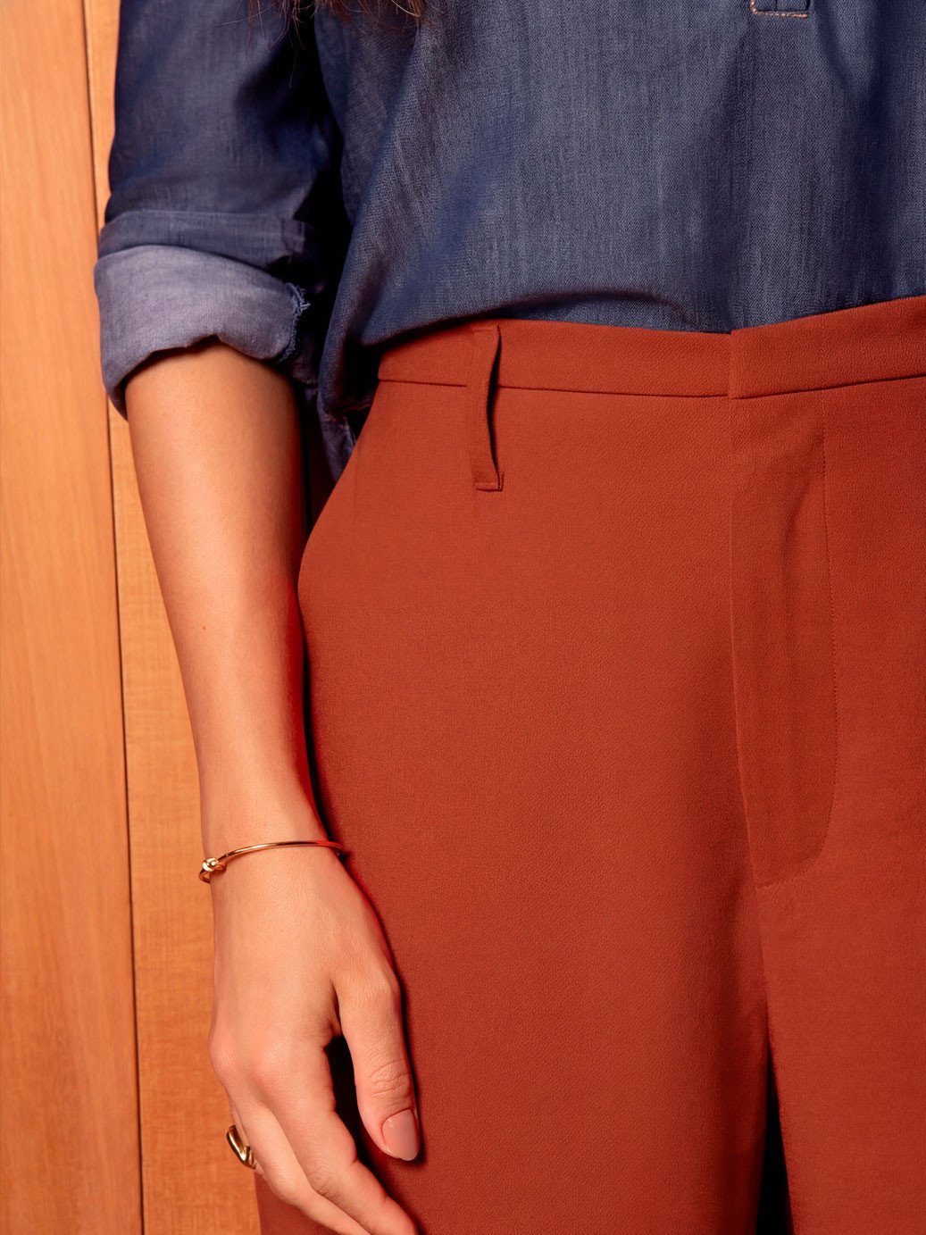 calca wide leg com cos clochard terracota nay