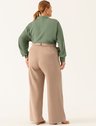 10202299 camisa manga longa regular em viscose verde veranice 19200381 calca wide leg de alfaiataria em viscose mocha mousse angelica 2 3