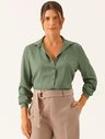 10202299 camisa manga longa regular em viscose verde veranice 19200381 calca wide leg de alfaiataria em viscose mocha mousse angelica 3