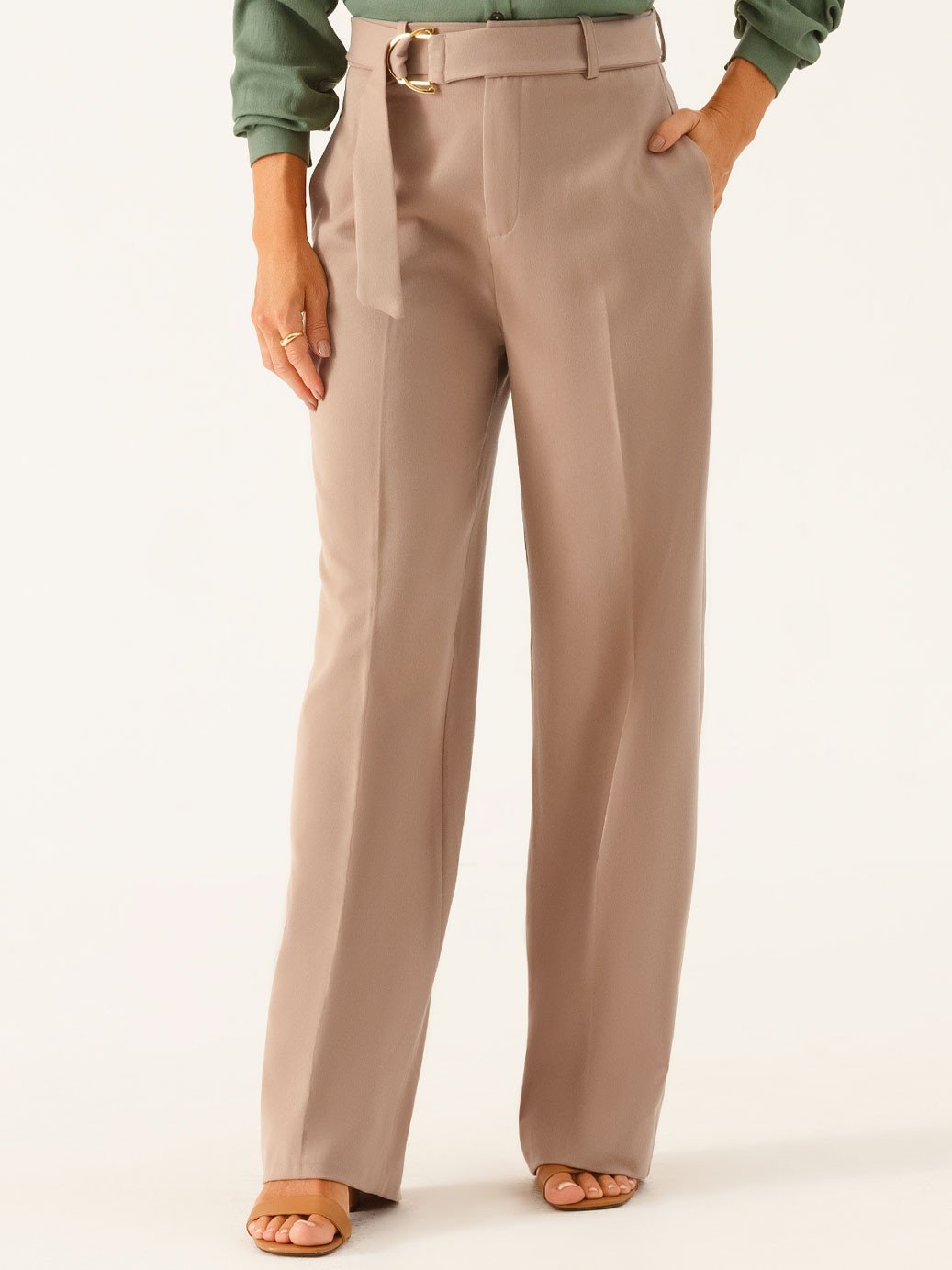 10202299 camisa manga longa regular em viscose verde veranice 19200381 calca wide leg de alfaiataria em viscose mocha mousse angelica 3 1