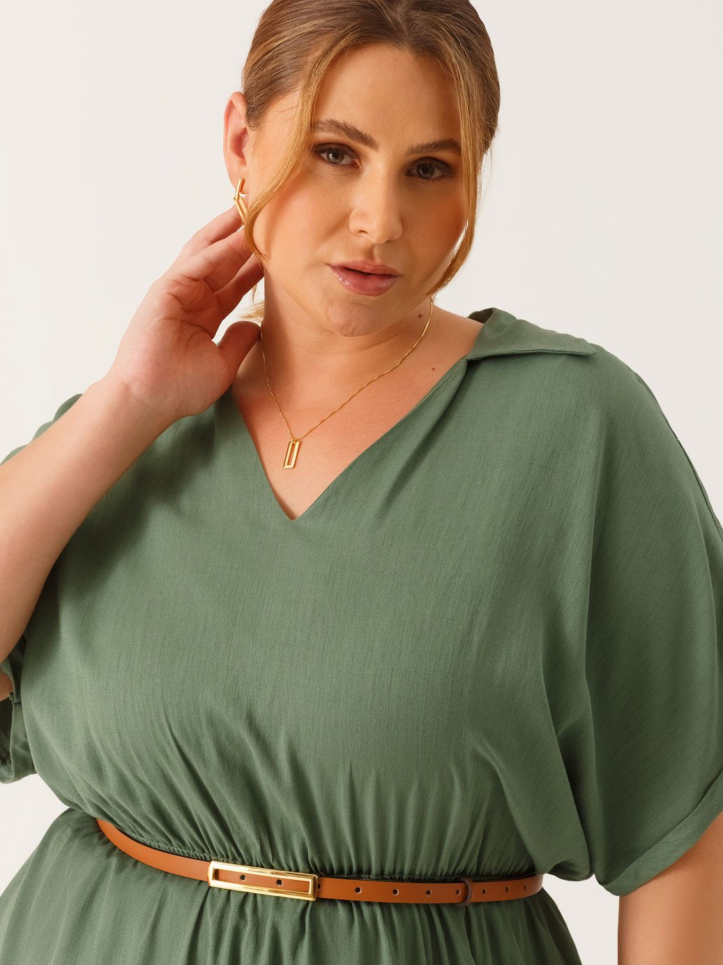 11000420 vestido decote v longuete em viscose verde vanderleia 1 5