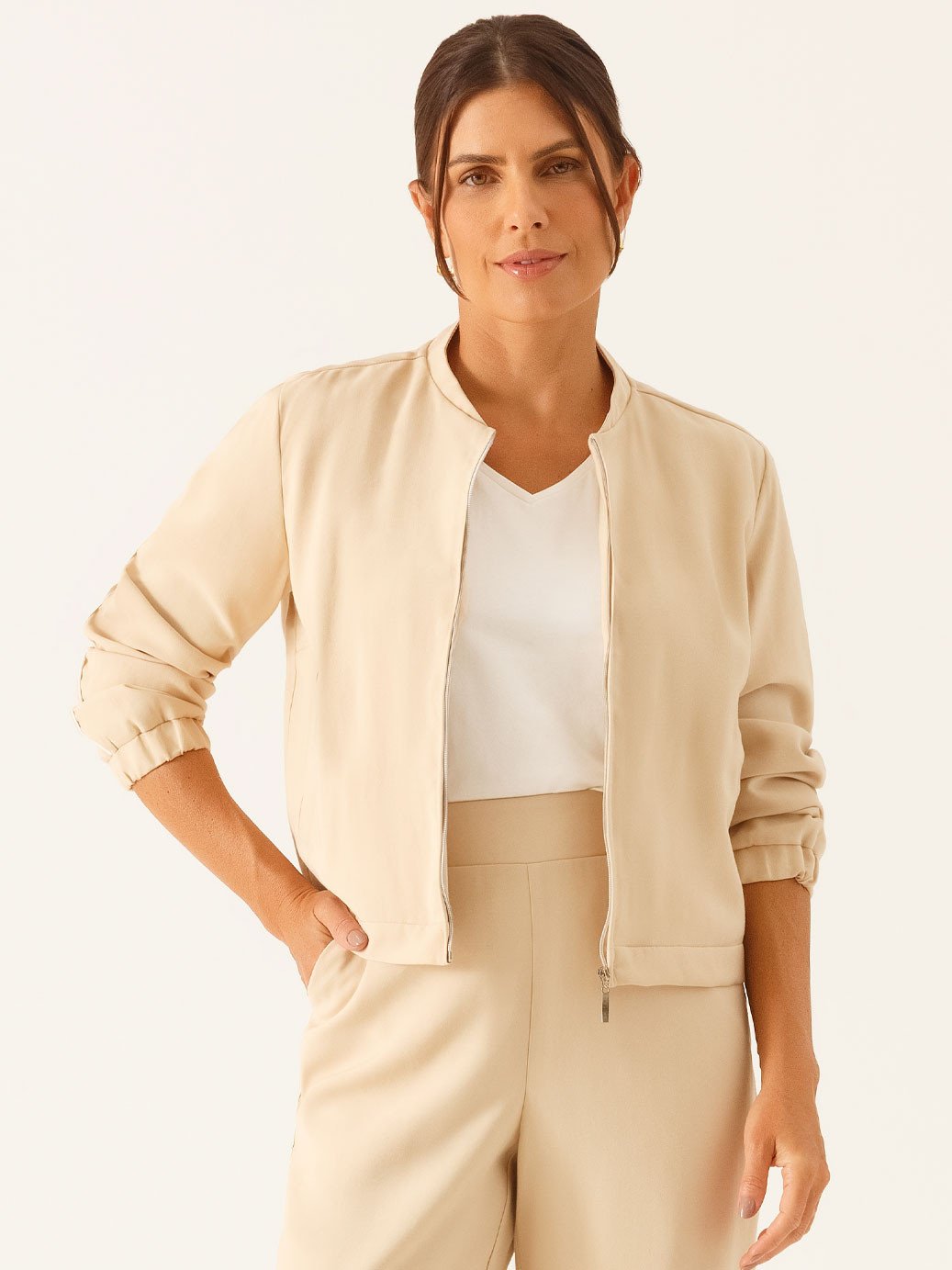 11400280 casaqueto alfaiataria manga longa em viscose aveia virginia 19200536 calca alfaiataria wide leg em viscose aveia vitoriana 1 1