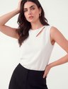 blusa sem manga de crepe off white francimara