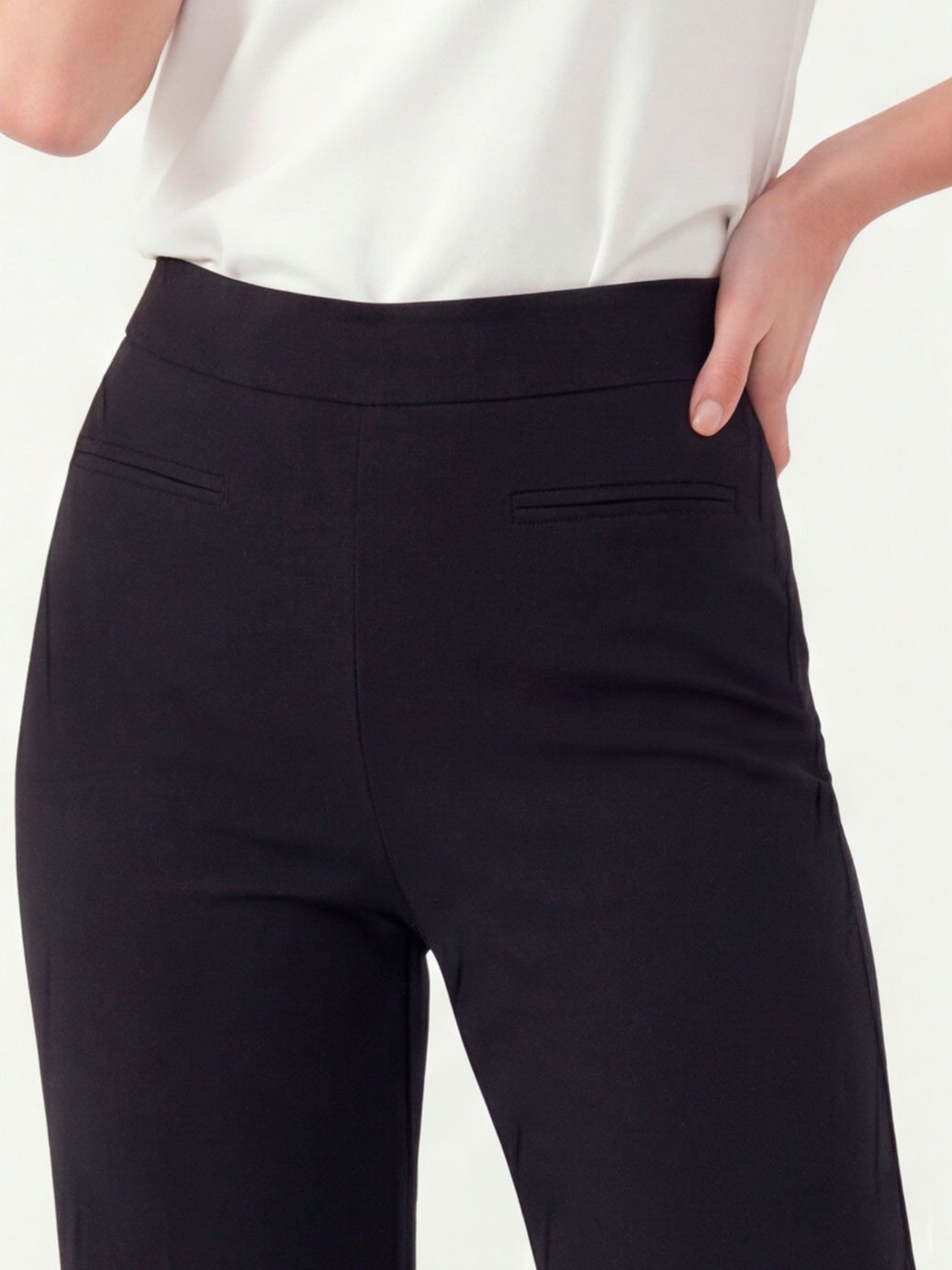 calca wide leg de alfaiataria preta rosita5