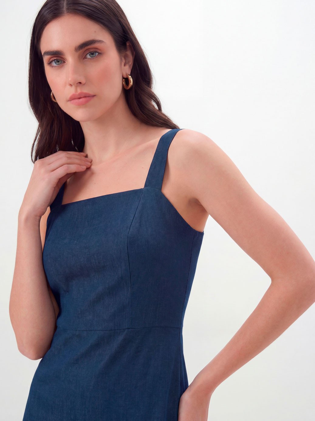 vestido tubinho com alcas de linho marinho berenice