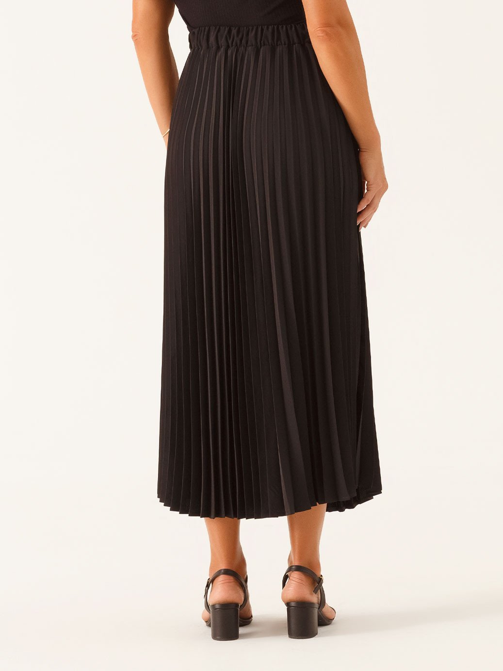 11000308 saia antonieta 10501678 blusa graciany preto 1 1