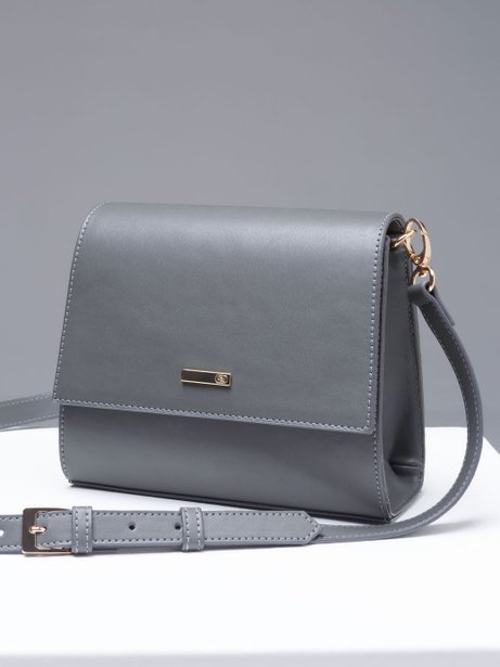 Bolsa Tiracolo Quadrada em Material Sintético Chumbo Tassy