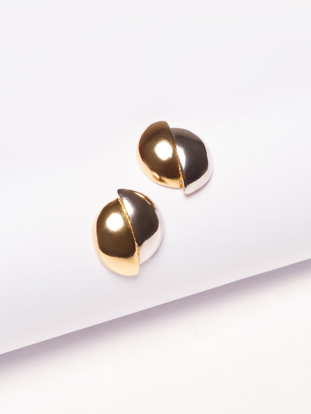 15600186 brinco paris 1