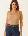 Regata Malha Canelada em Viscose Camel x Branco Maira