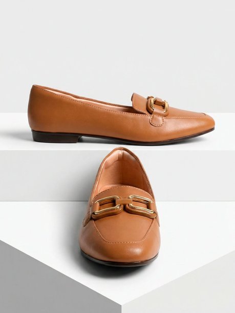 Mocassim Sintético Camel com Fivela Lucienne