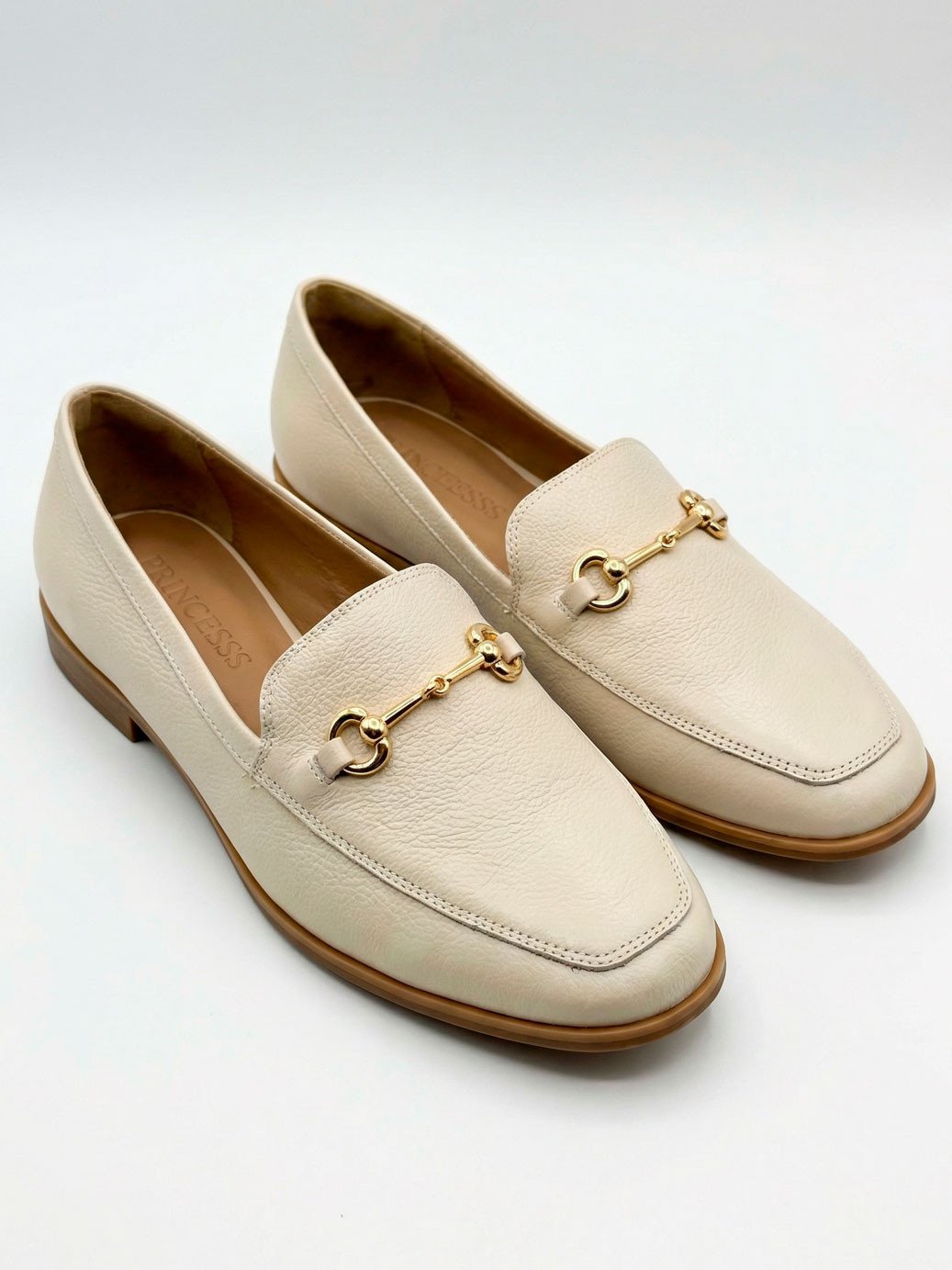 12300137 mocasssim branco carlota 2 2