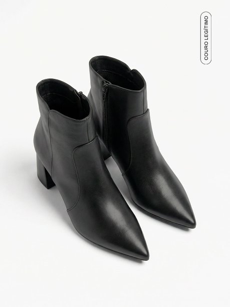 Bota em Couro Preto Adeline