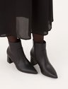 12300138 bota preta cano medio adeline
