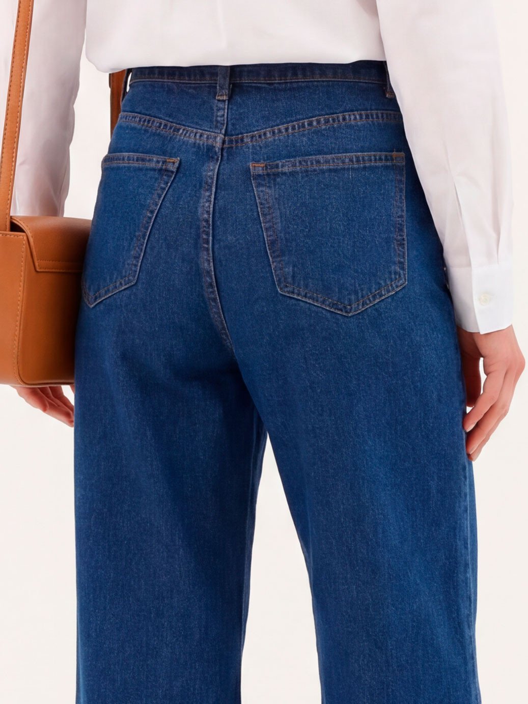 10202320 camisa feminina branca alongada com bolso marilu2